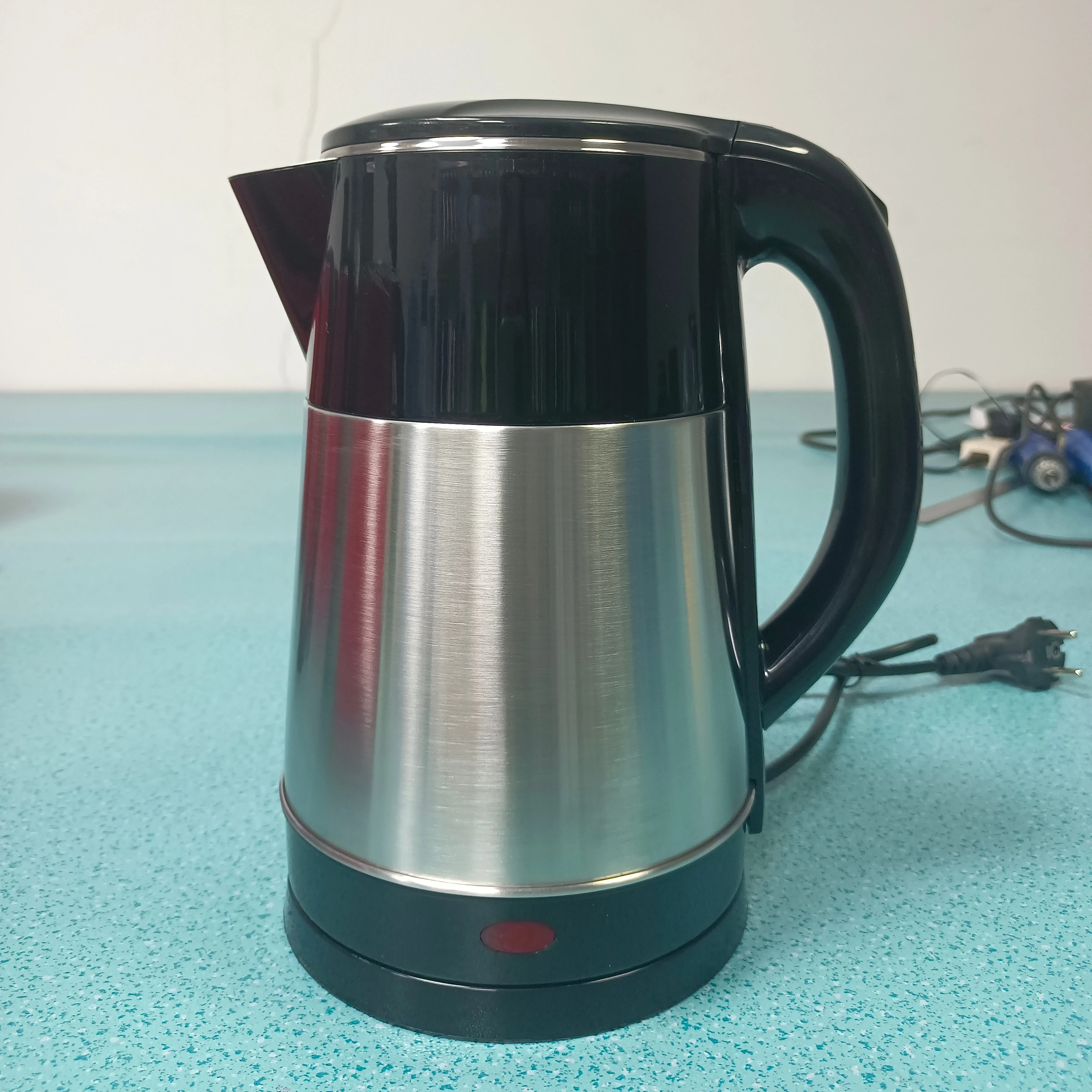Black and silver color stainless steel electric kettle with duarable materials 2.3L