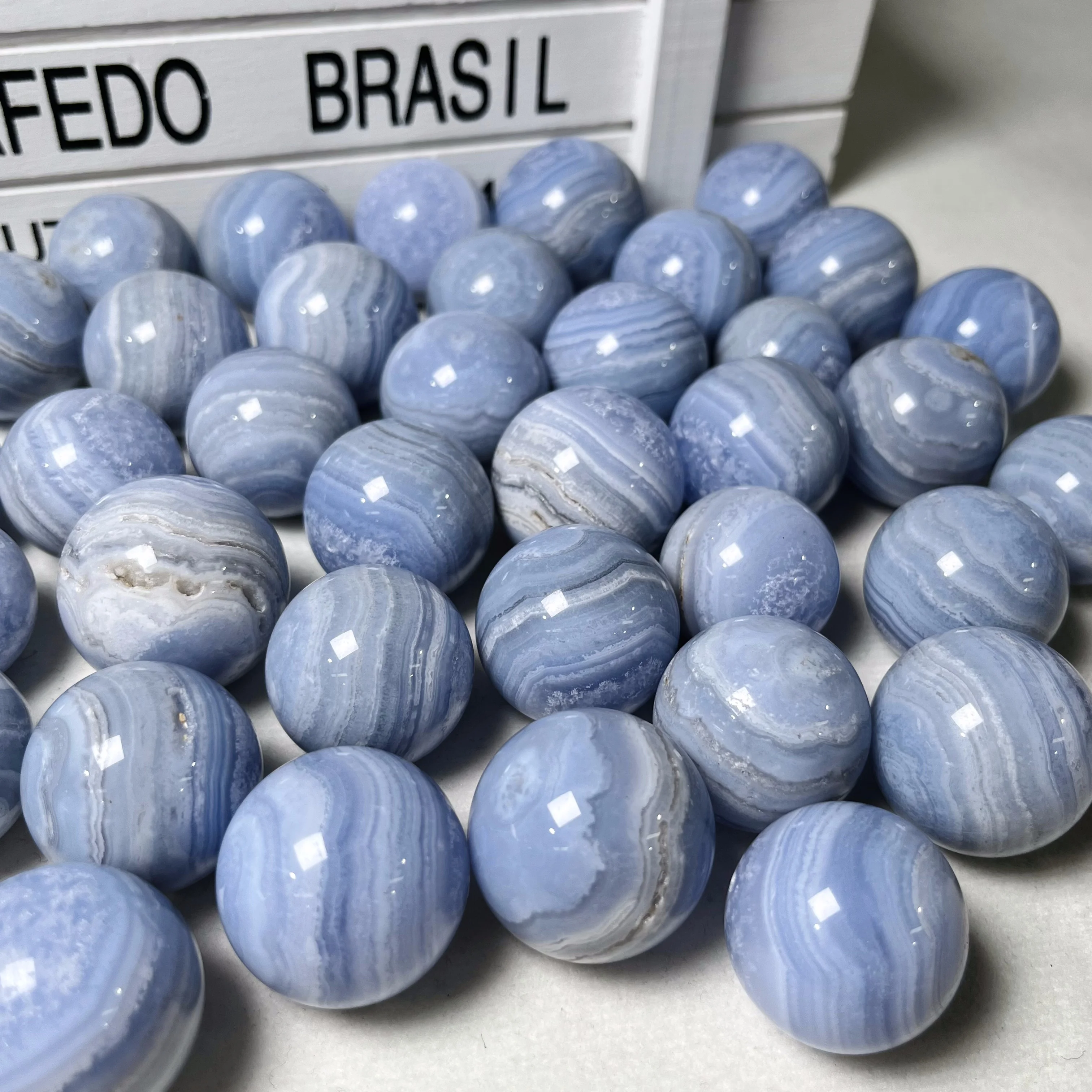 Hot Selling Blue Lace Agate Spheres Rough Stones 1 kg Crystal Ball for Unique Decor and Healing Properties
