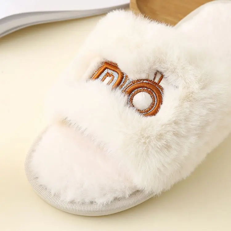 Soft customised 2024 furry pattern soft women slipper for home ladies famous winter slides