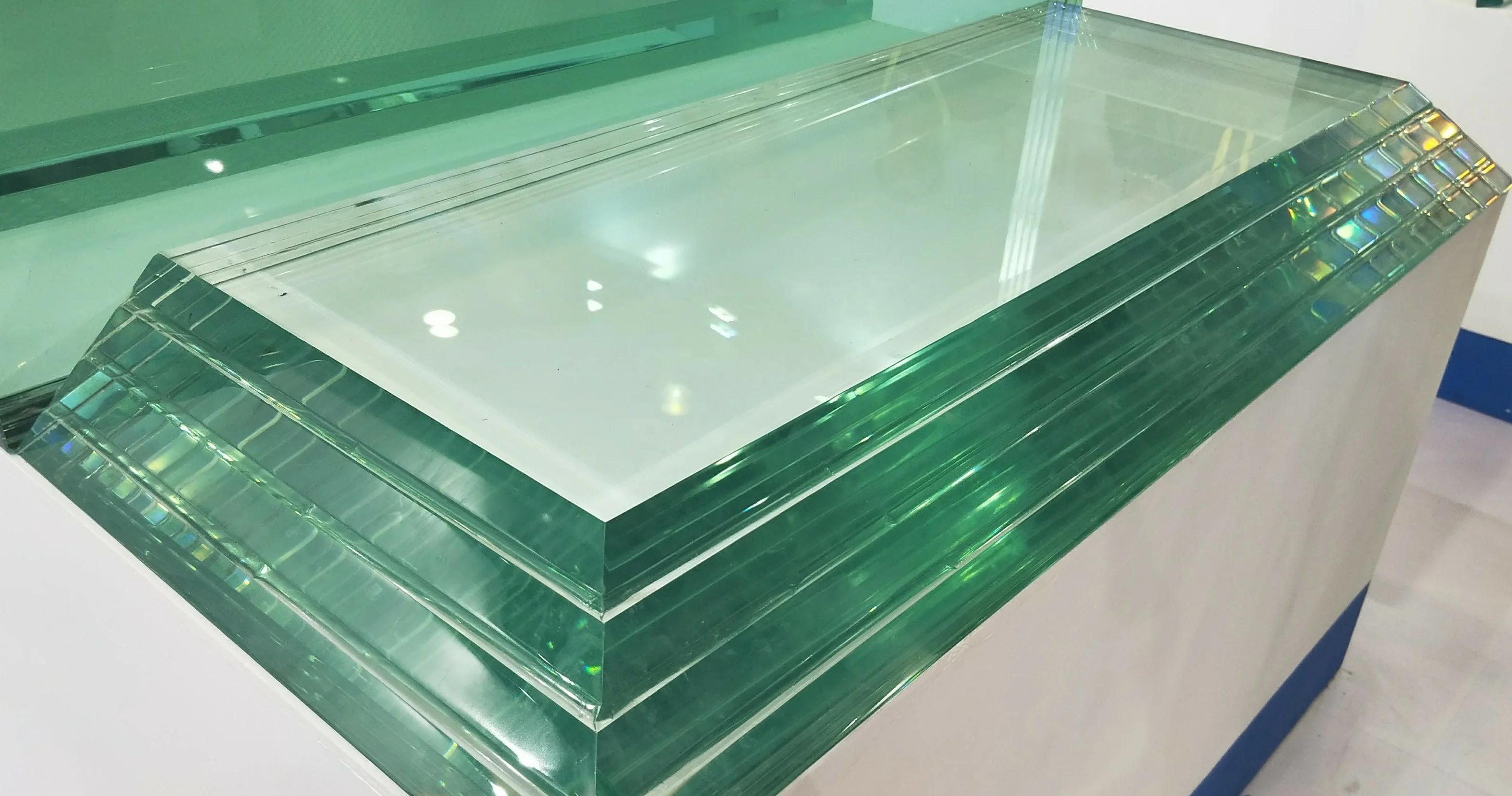 Longbo glass focus on Heat-insulating glass R & D production and sales of doors and Windows curtain walls