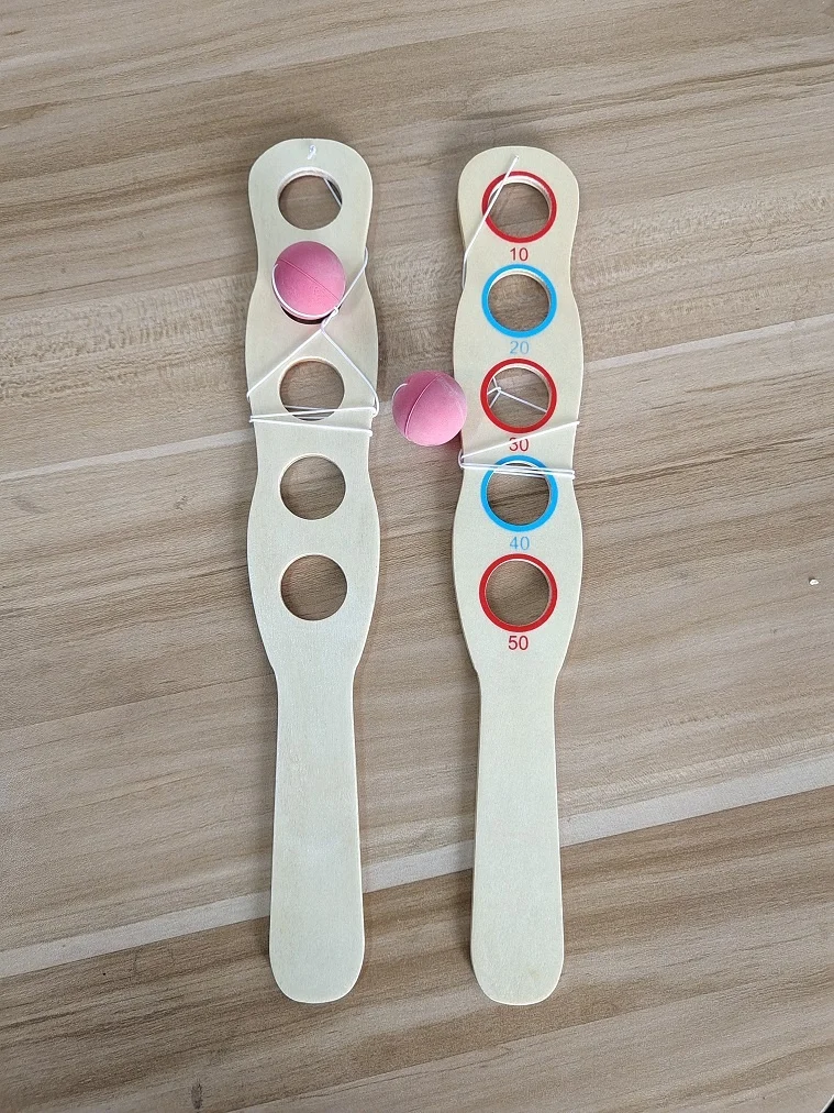high-quality 5 holes Beach racket Wooden kids Children beach wave cricket racket paddle toys