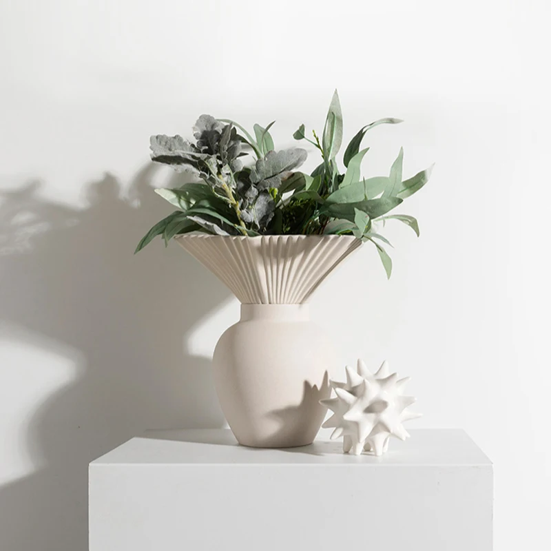 Nordic Luxury Modern Living Room European Italian Matte Ceramic Flower Vase For Wedding Center Piece