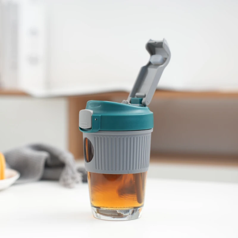 Linuo Milk Wine Juice High Borosilicate Glass Drink Water Bottle With Silicone Sleeve