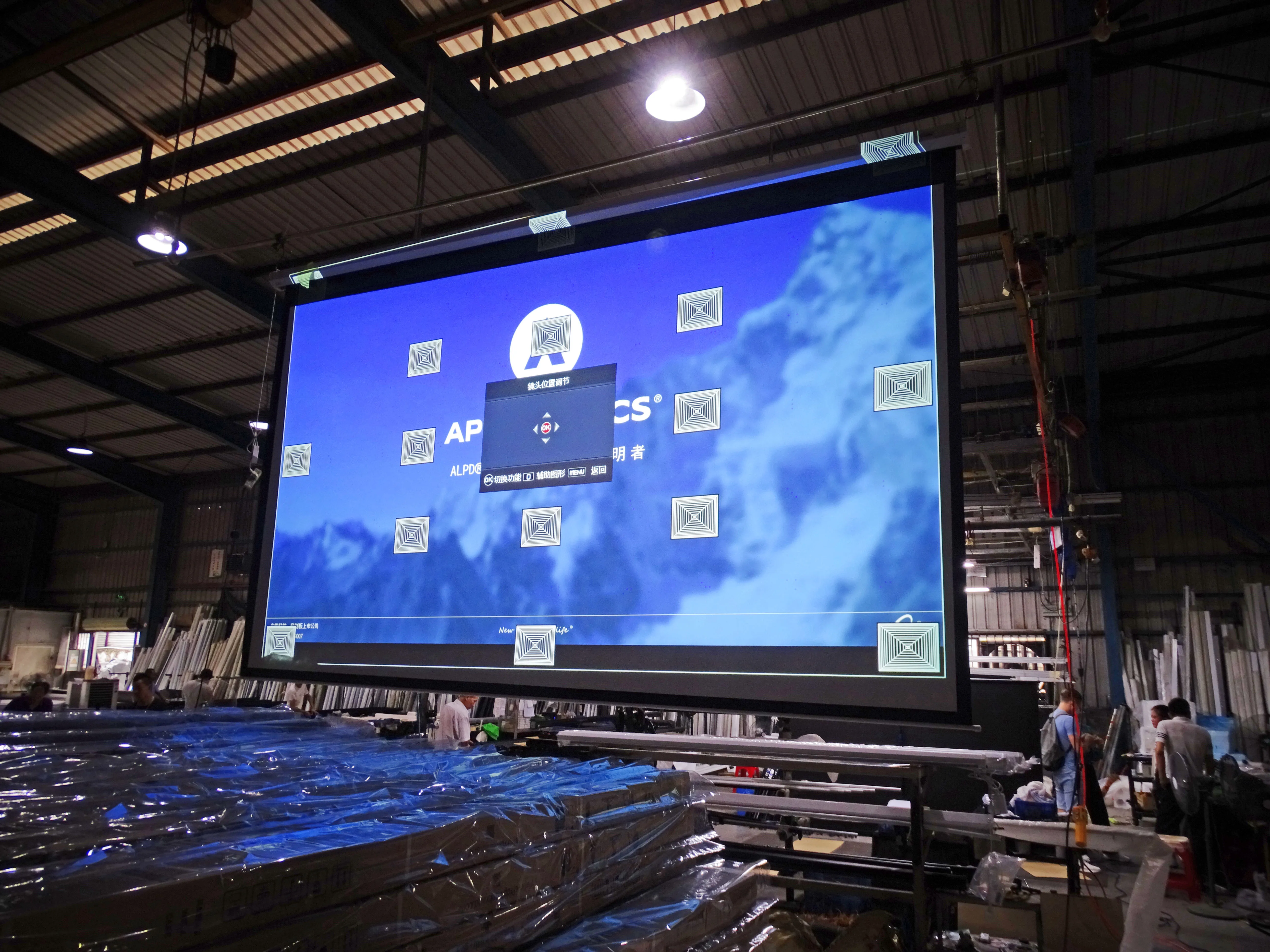 XJK Huge  Retractable Electric Projector Screen 180inch 200inch 4K Tubular Motor Projector Screen Movie Theater Screen