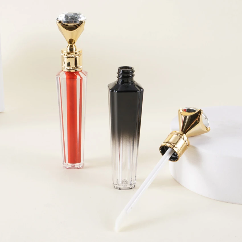 Custom private label new 2ml - 3ml luxury clear empty diamond cap / top cosmetic plastic lip gloss tube container with wand