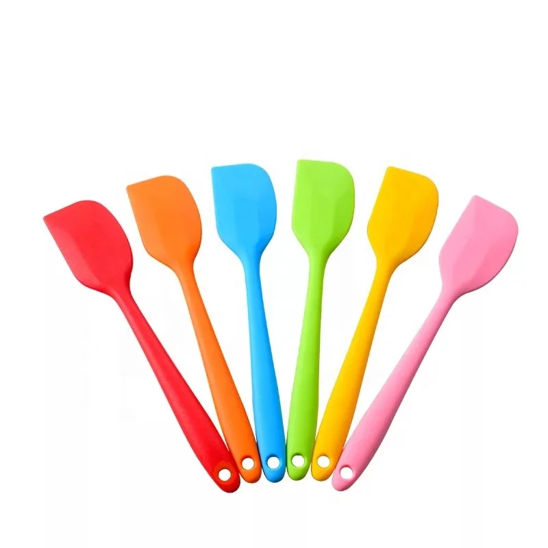 
China factory wholesale kitchen heat resistant silicone spatula 
