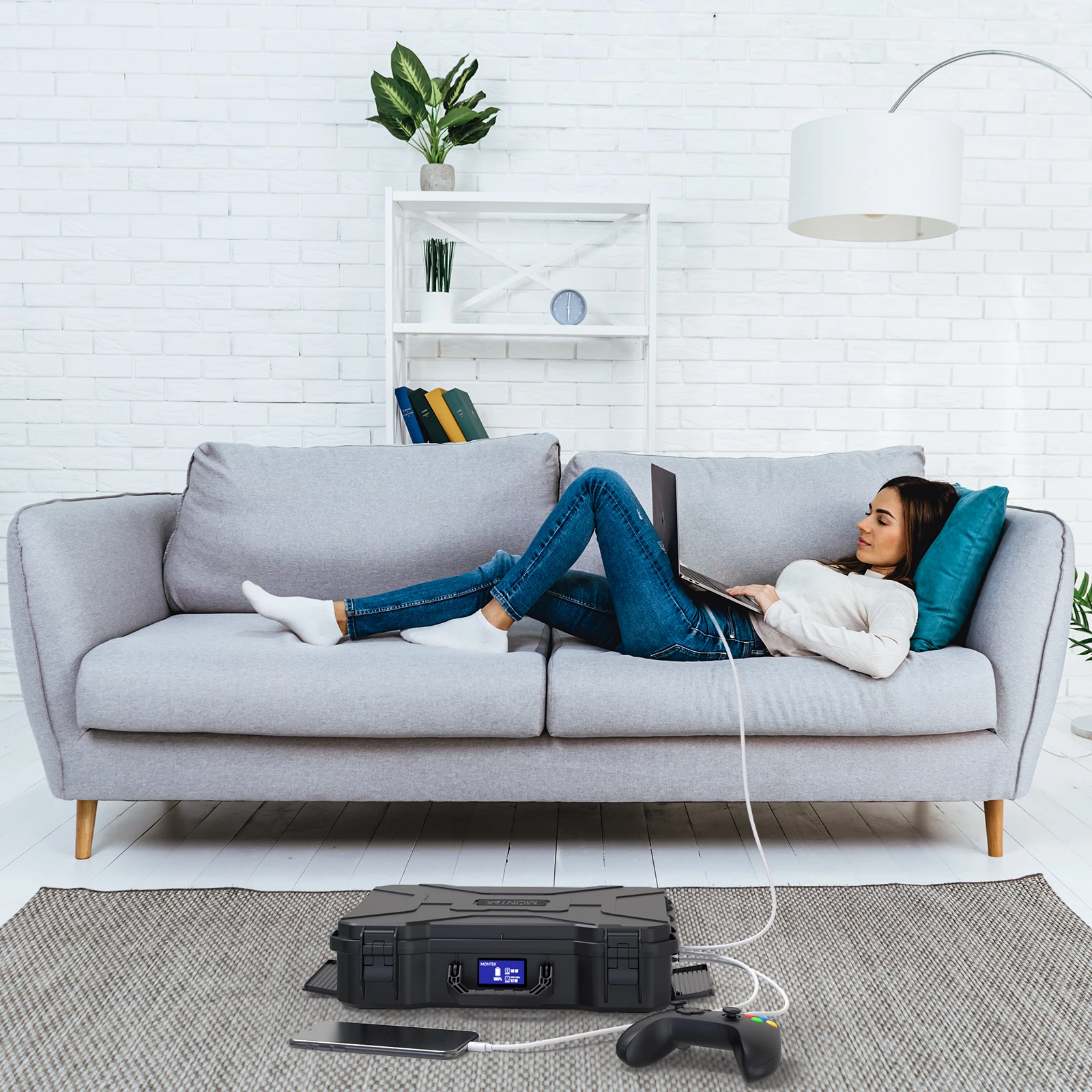 MONTEK X-1000 Solar Electricity Generating System for Outdoor Work