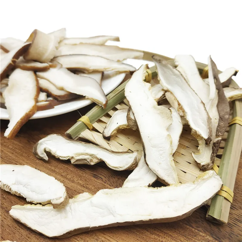 Здоровые сушеные кусочки грибов Shiitake