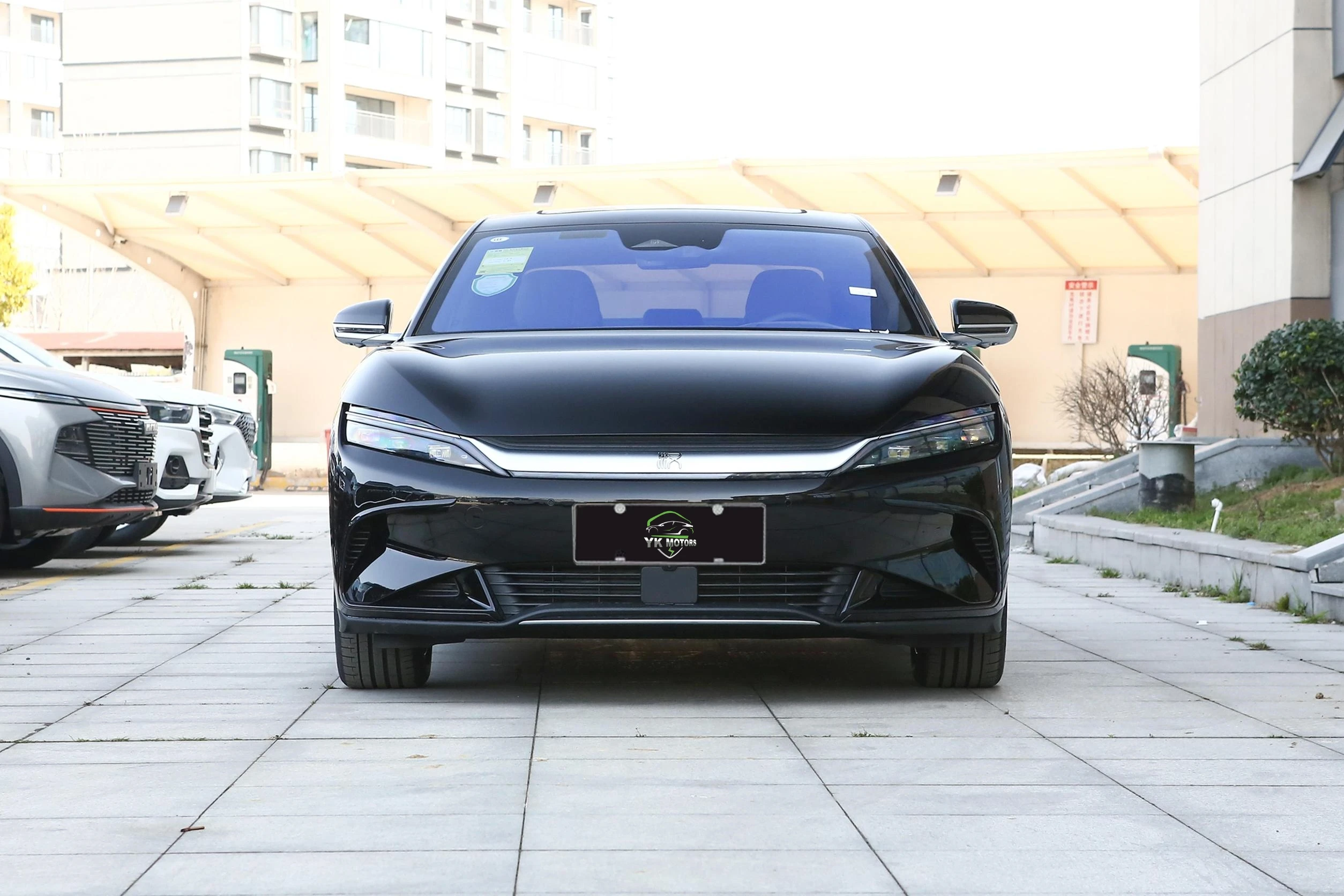 YK MOTORS Byd Electric Car Byd Han Ev 2023 Used New Energy Vehicles Right Hand Drive Byd Han Pure Vehicle