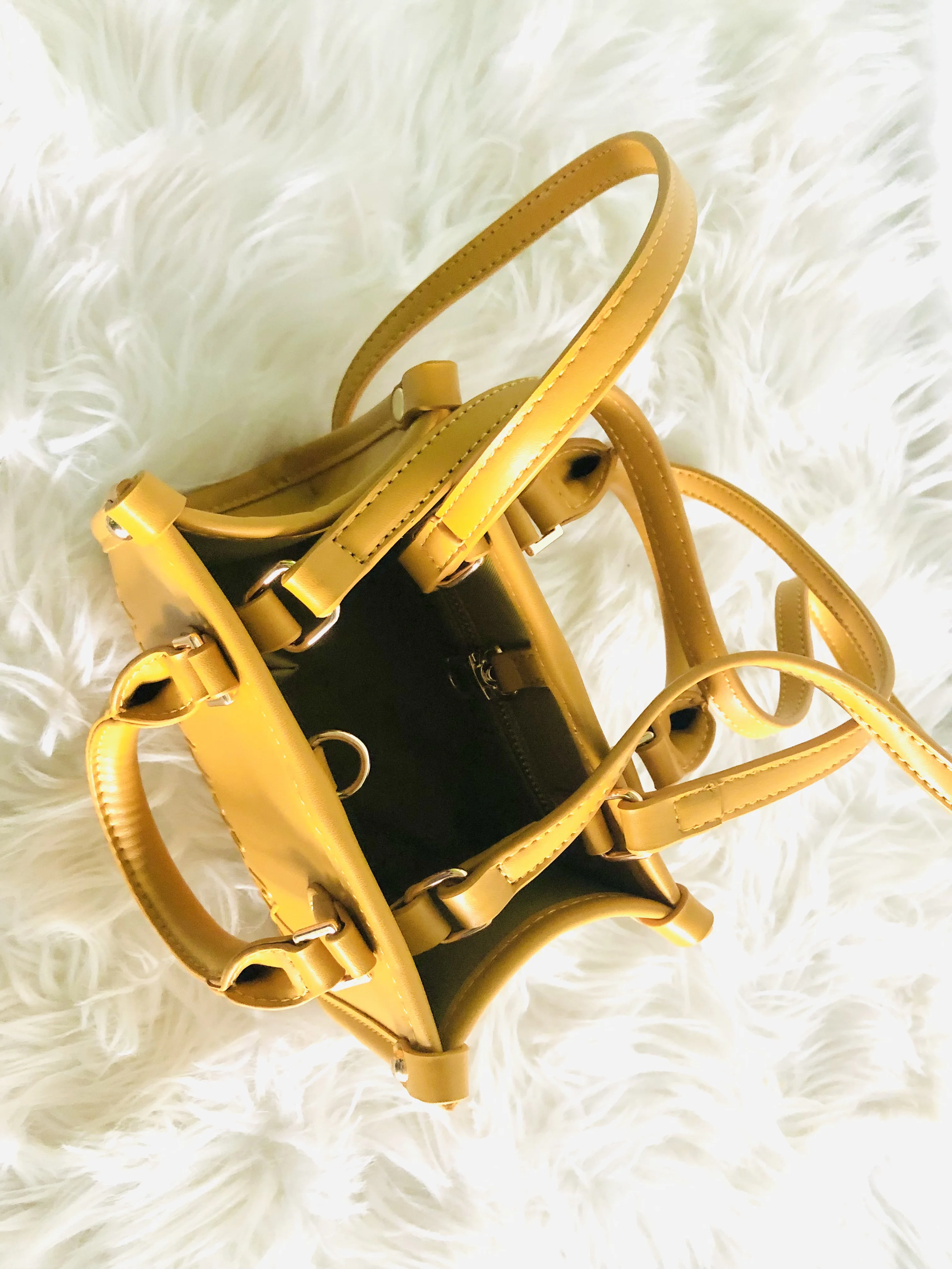 KALANTA OEM Women Sling Tote Bag Fashion Unique Clutch Shoulder Fashion Customized Key Logo Embossed Crossbody Leather Handbags