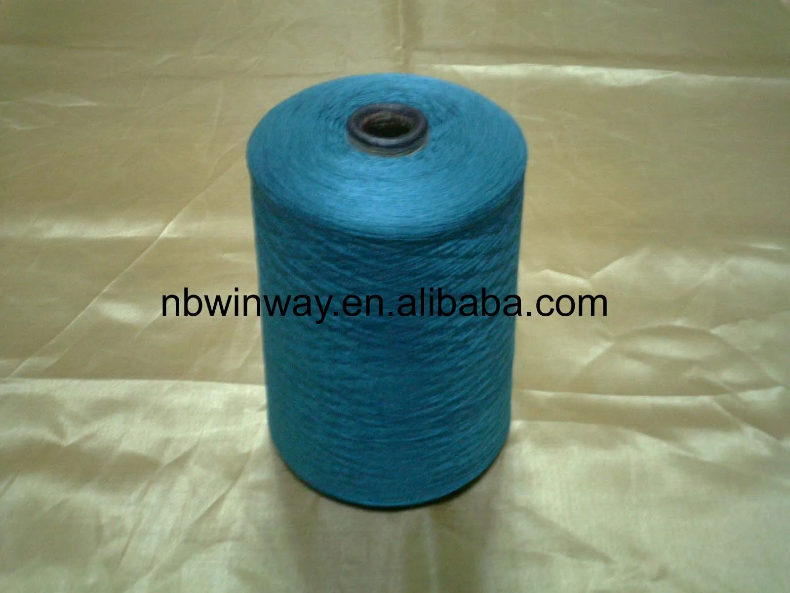 70% Mulberry spun silk yarn 30%cotton ,Hot selling, in stock.2/120Nm.Natural fiber, pollution-free