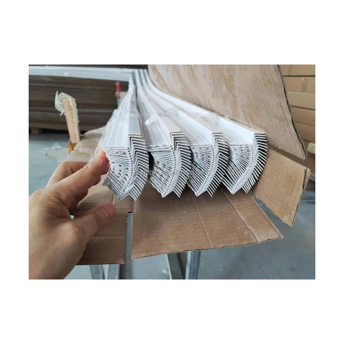 HOT SELL angle PVC corner beads for dry wal & plastering