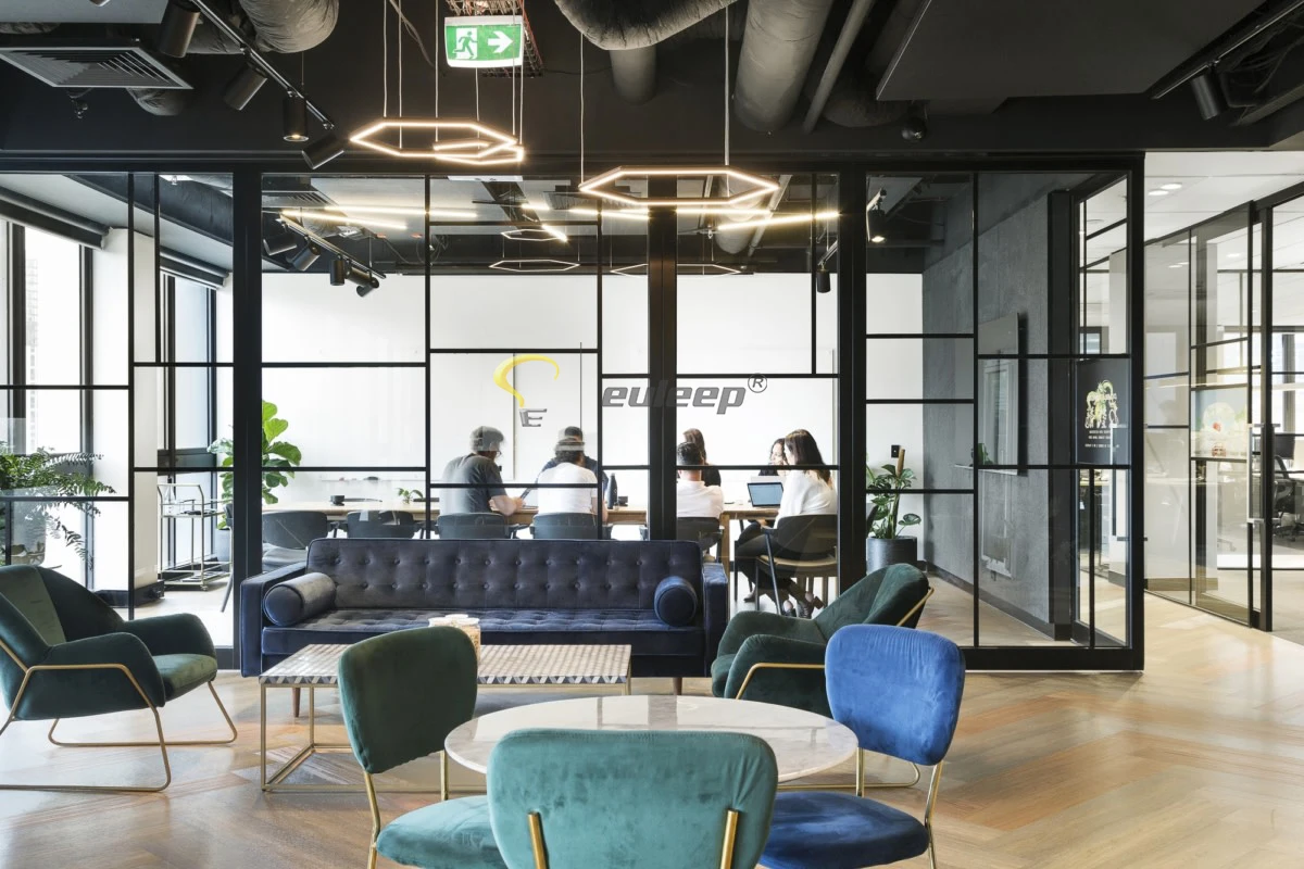 SHENZHEN factory whole sale designer hexagonal led light customized pendant hexagon lights for decorative ceiling light