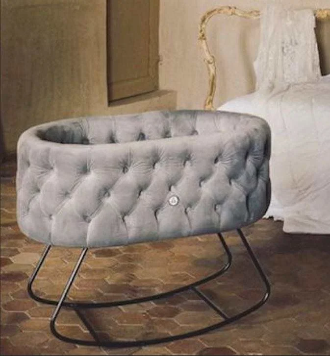 Роскошная детская кроватка Yaqi 2021 по заводской цене, горячая Распродажа, Высококачественная Современная дизайнерская Металлическая Детская кроватка, детская кроватка-качалка