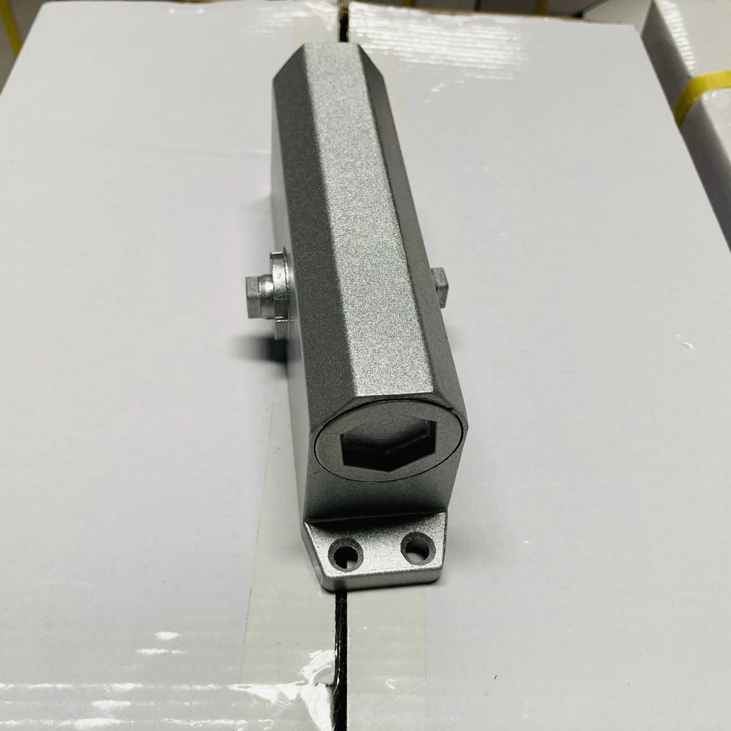 Factory Price Aluminum Oxide Silver Wooden Small Door Adjustable Magnetic Door Closer