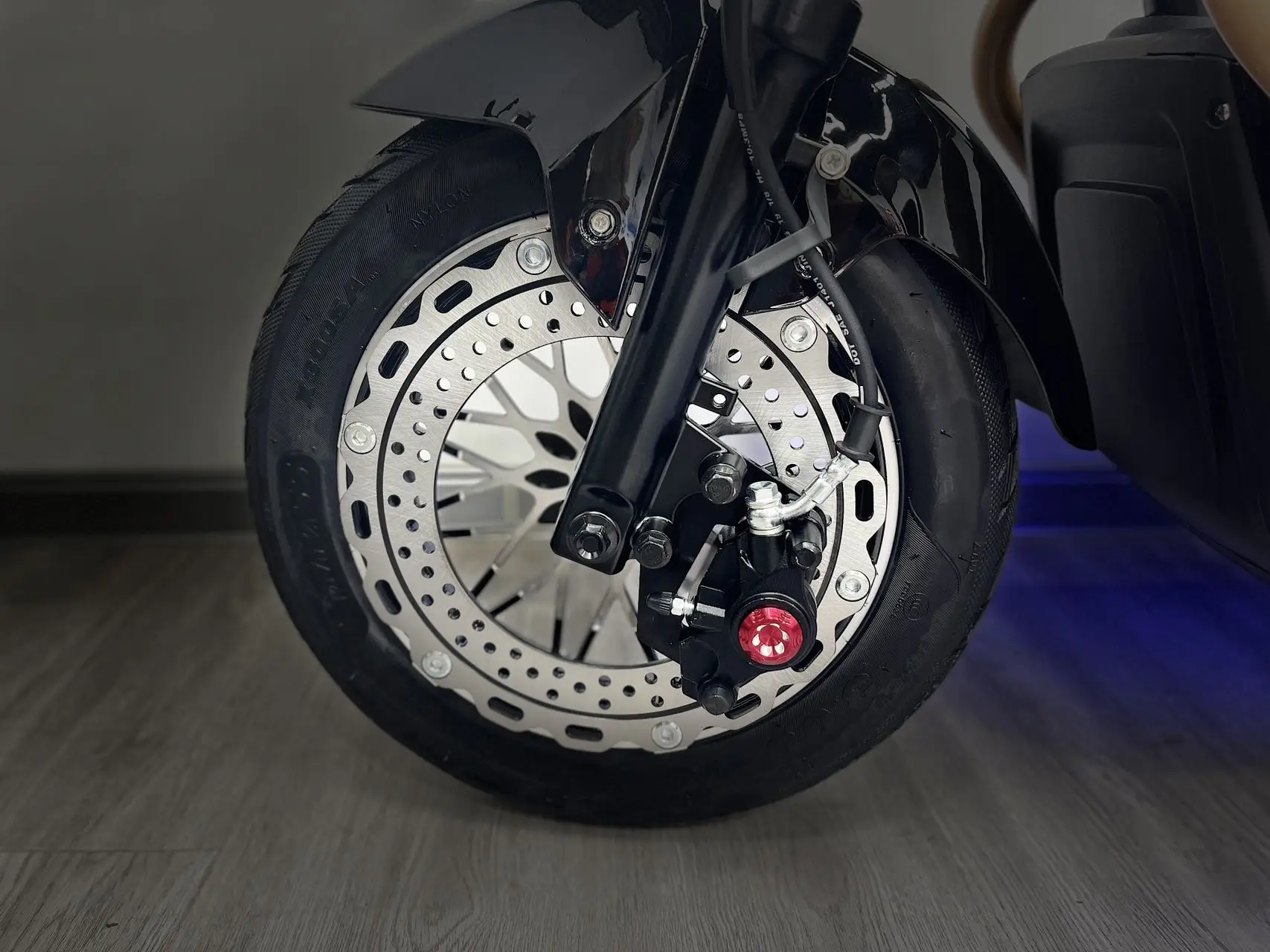 Hot sale Big Tire 800w 72v electric Motorcycle electric two wheel scooter for adult