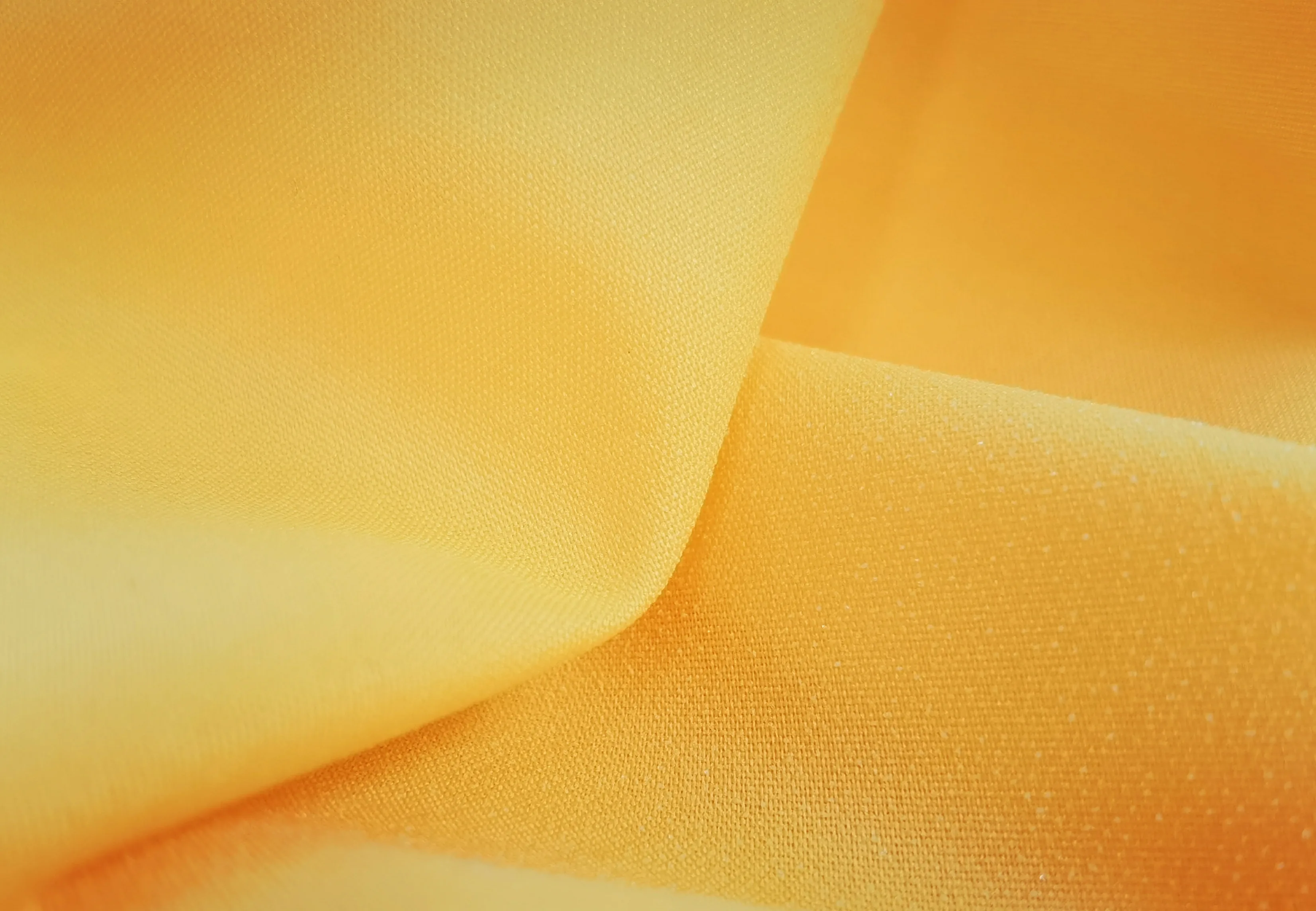 Цветной тканый плавкий прокладочный материал PES 1/1 простой, подходит для различных видов детской или женской одежды