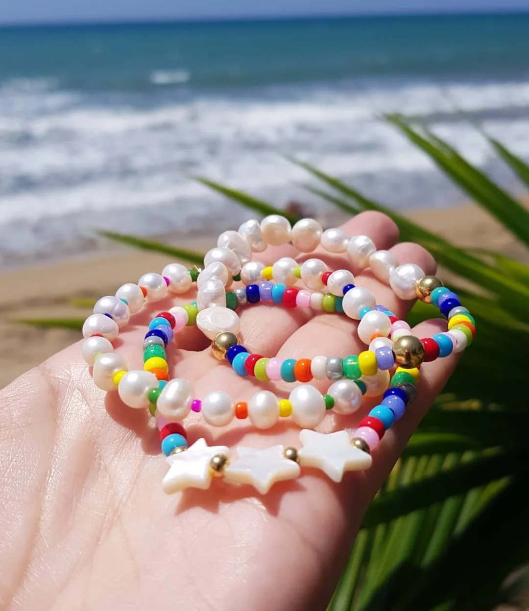 Custom Acrylic Letter Charm Bangle Women Handmade Stainless Steel Natural Pearl Bracelets