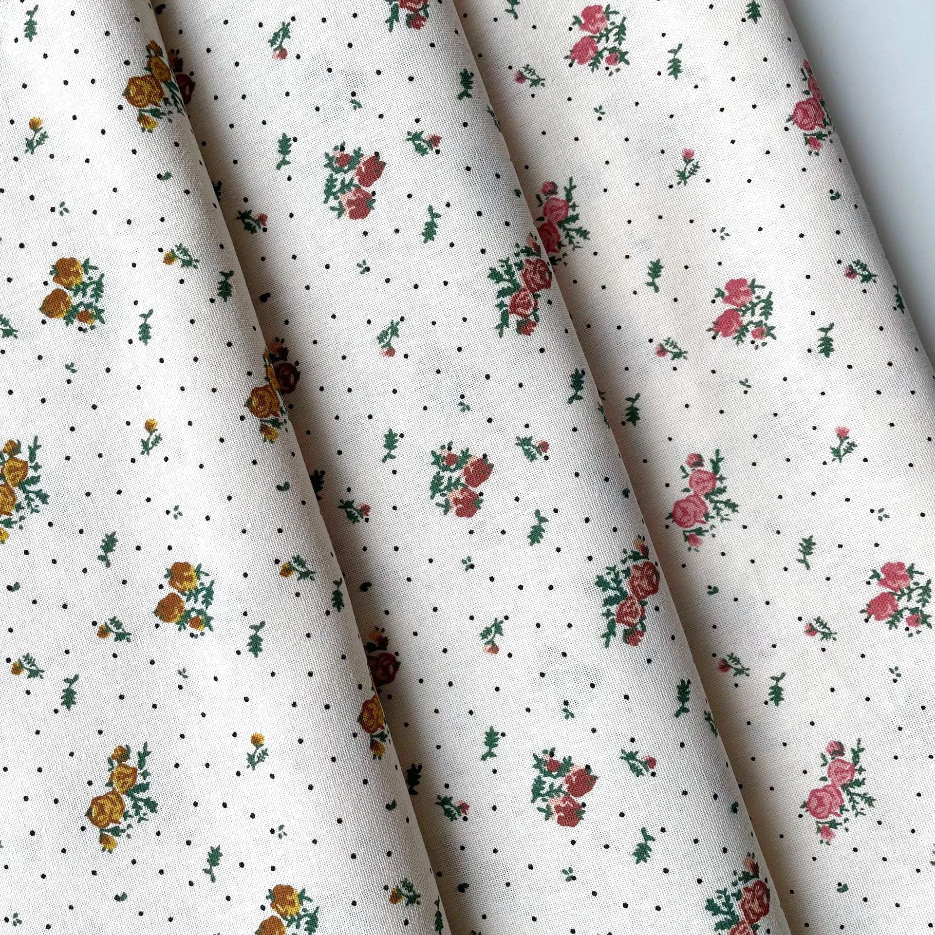100%cotton fabric print cotton fabric 110GSM Floral printed fabric for baby dress