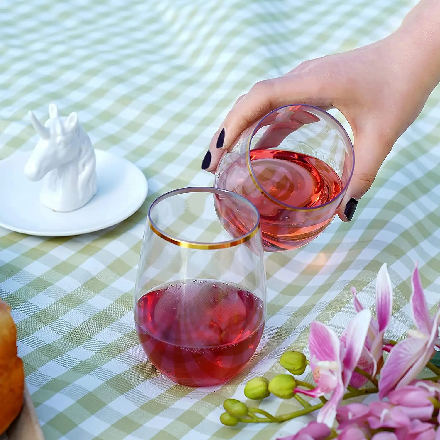 Wholesale 16 Oz Plastic Stemless Wine Glass with Gold Rim Disposable Cocktail Cups Glass Shatterproof Juice Whisky Drinking Cup