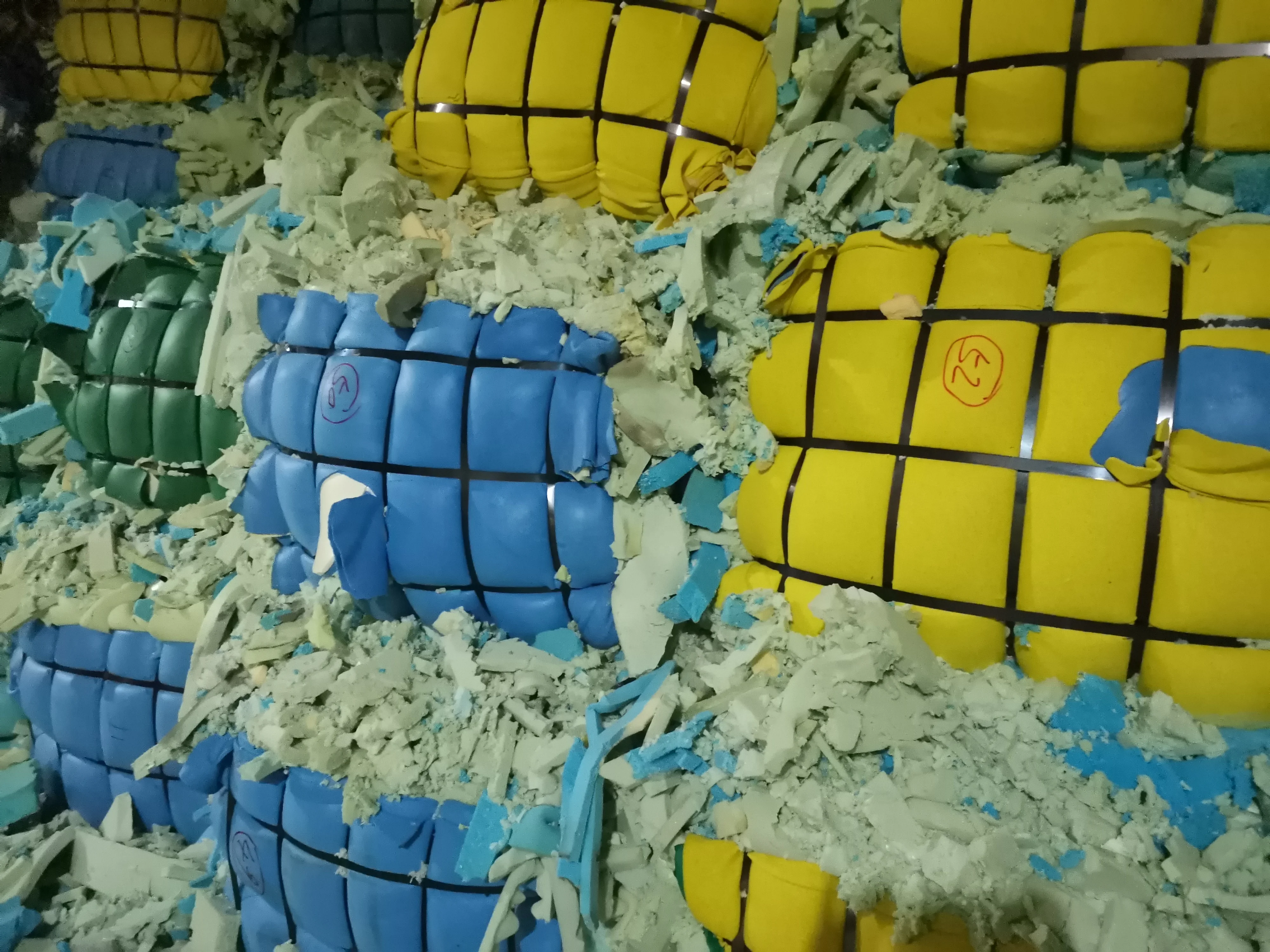 Slow memory foam High quality low price memory foam scrap