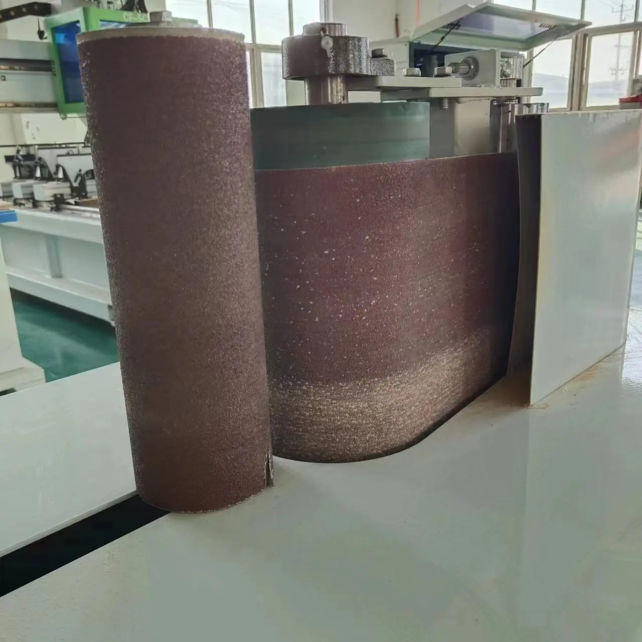 Low price sale profiled curve straight line wood sander up and down moving abrasive belt polishing machine