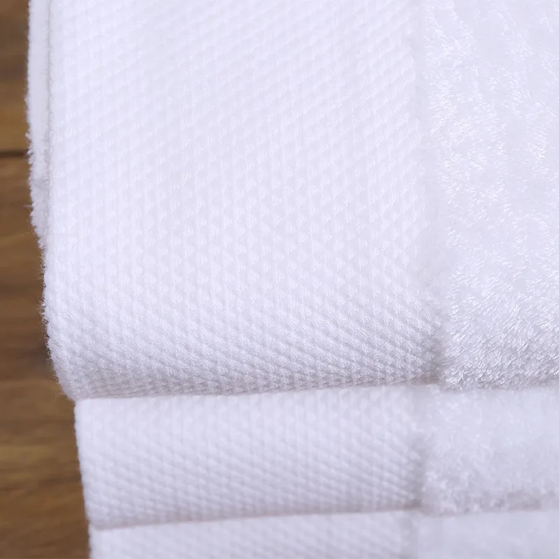 Luxury Quality White Absorbent 100% Cotton Large 80*160cm Hotel Shower Bath Towel with Customized Logo