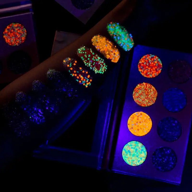 
New Wholesale Cosmetics Private Label Custom Makeup High Pigment 8 Color Shimmer Eye Shadow Glitter Luminous Eyeshadow Palette 