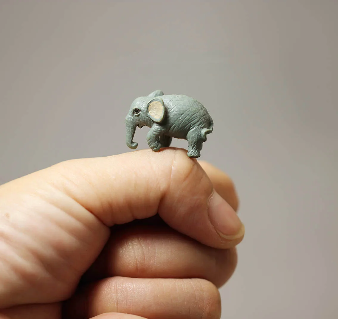 Mini Garden Miniature Elephant Model Artificial Animal Dollhouse Decoration Micro Landscape Accessory Succulents Bonsai Decor