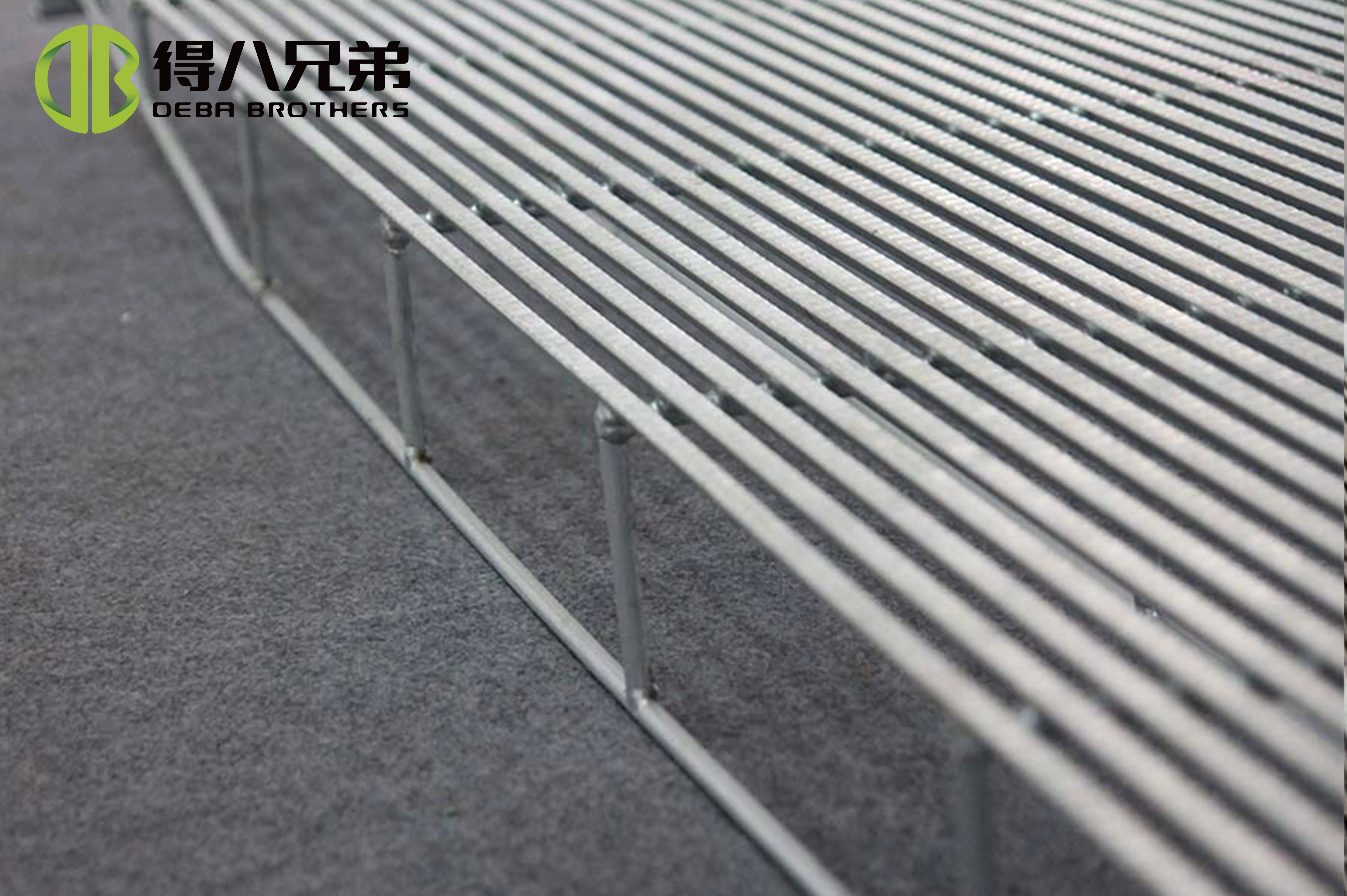 Rush Delivery! High Quality Solid Triangular Steel Slatted Floor for Poultry Farming 1-Year Warranty Pig Chicken Coops New Used