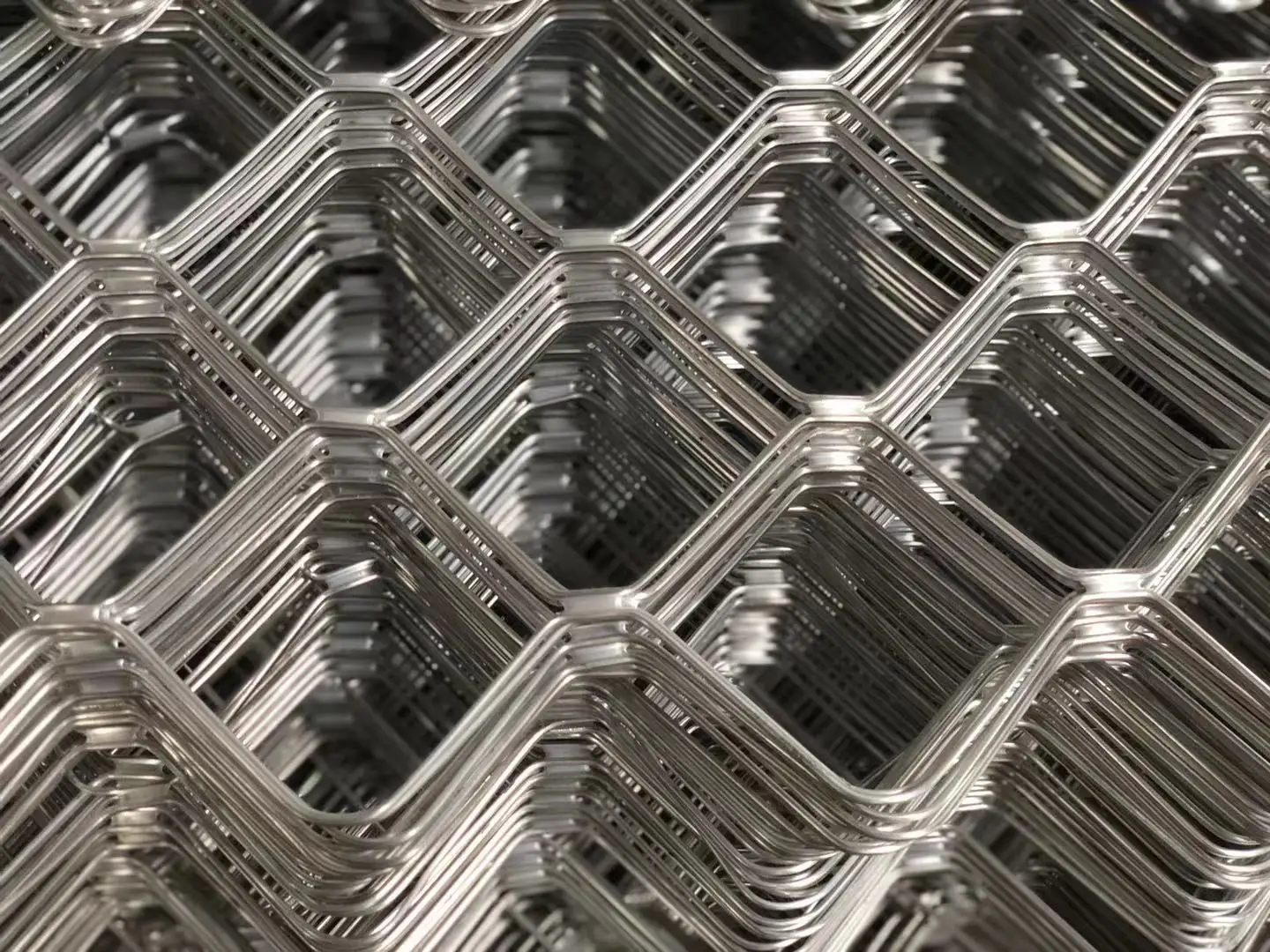 High Quality Security Cladding Screen Diamond Hole Woven Aluminum Expanded Metal Mesh