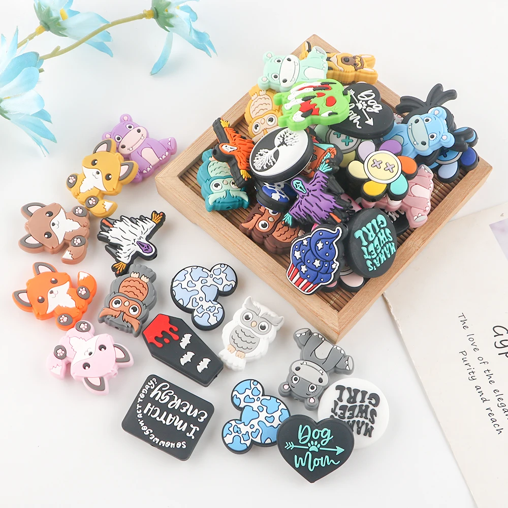 Custom BPA Free Cartoon Gifts Necklace Jewelry Bracelet Keychain Accessories SIlicone Charms Pen Focal Beads Baby Teething Toys