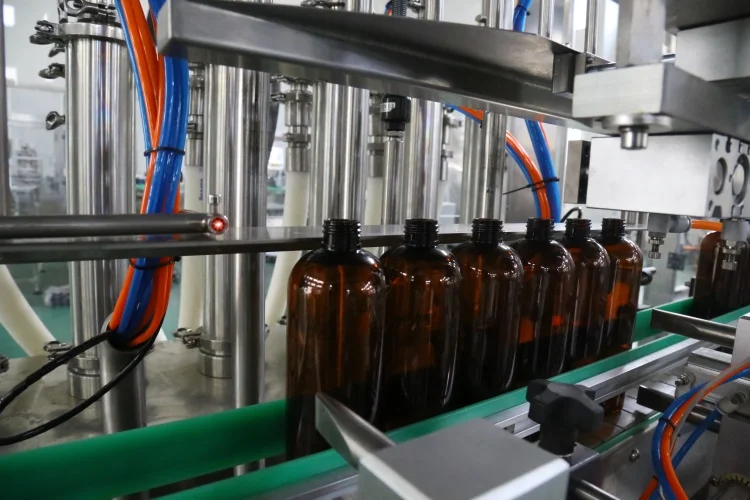 Automatic Full Line Cooking Edible Sesame Lube Oil Glass Plastic Bottles Filling Capping Labeling Machines with High Capacity