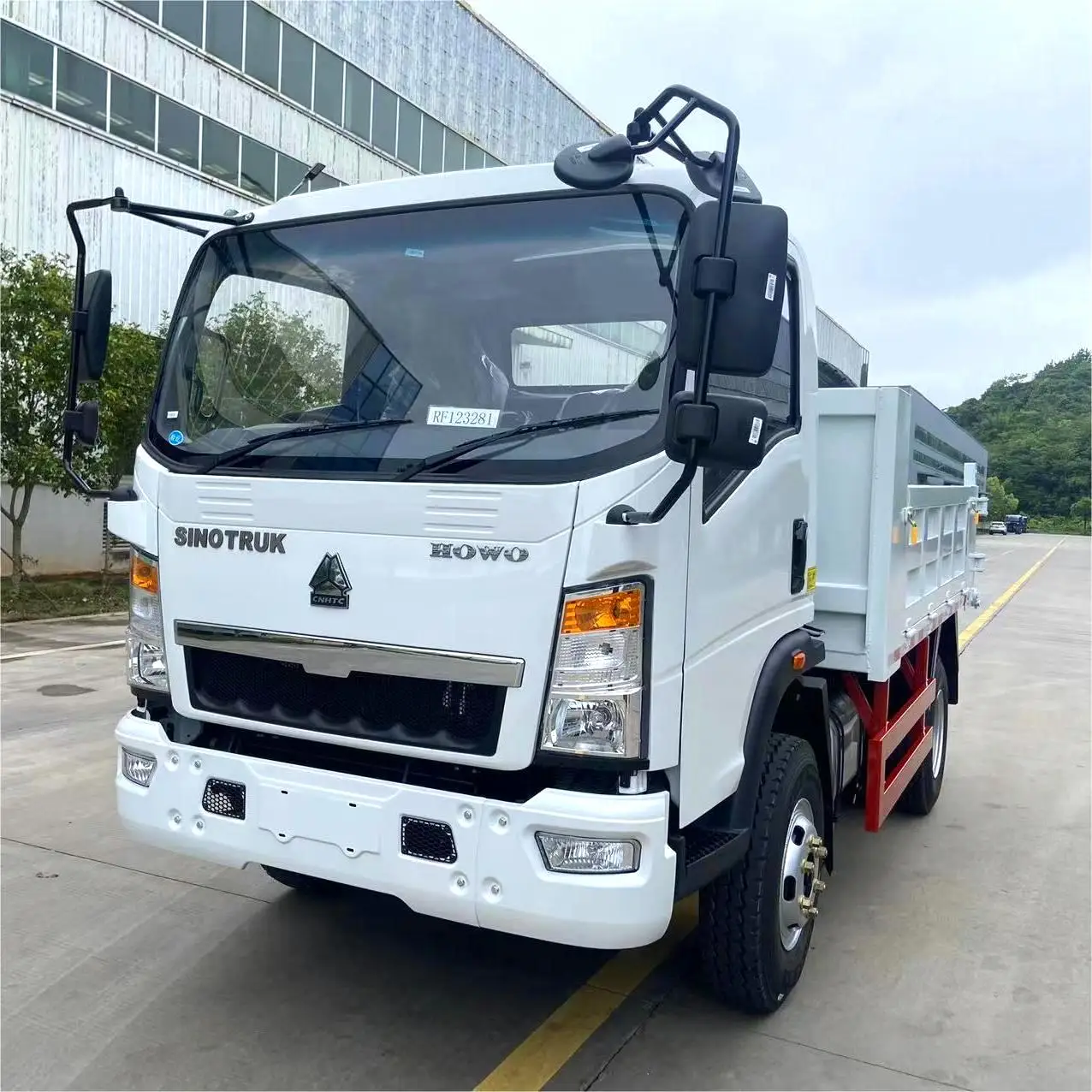 SINOTRUK Howo 6 Wheel 5 Ton 8Ton 10Ton Light  MIni Dump Tipper Truck for Sale