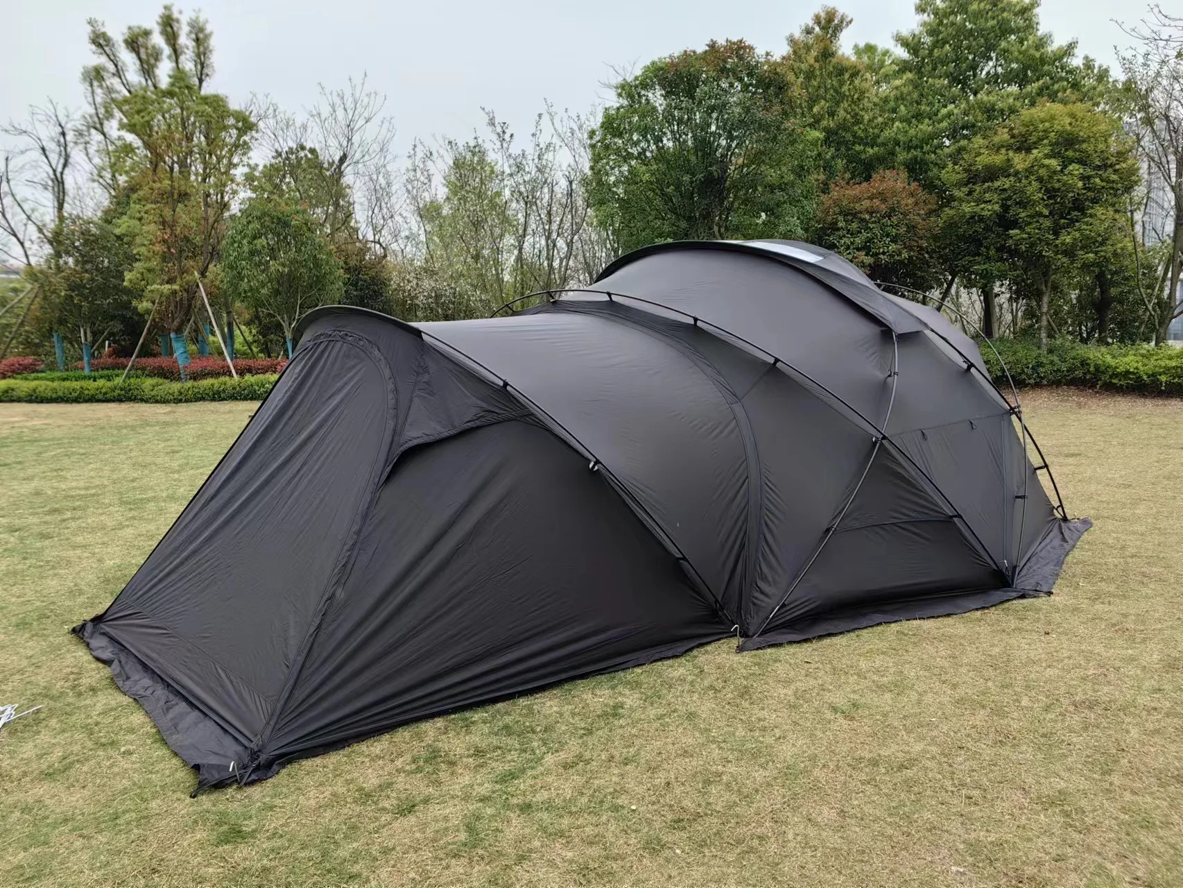 5 person lightweight mountaineer dark room 40D nylon outdoor camping black dome tent