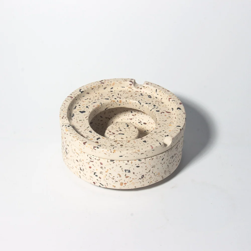 Wholesaler Prices Modern Ashtray Tabletop Round Cement Ash Tray Suitable For Home Deco Concrete Ash Holder