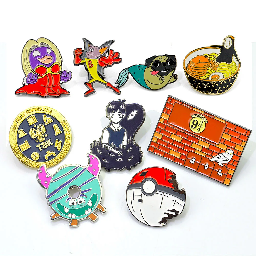 Wholesale Pin Supplier Cartoon Anime Brooches Hero Old Plated Pins For Clothes