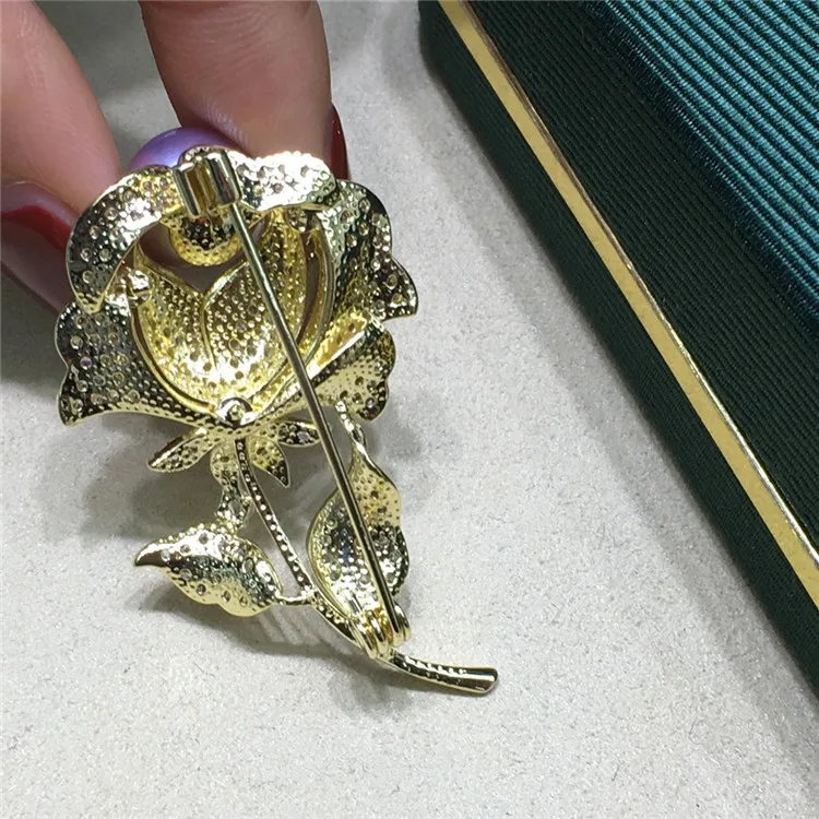 Elegent Luxury Brooch Flower Petal Purple Pearl Brooch