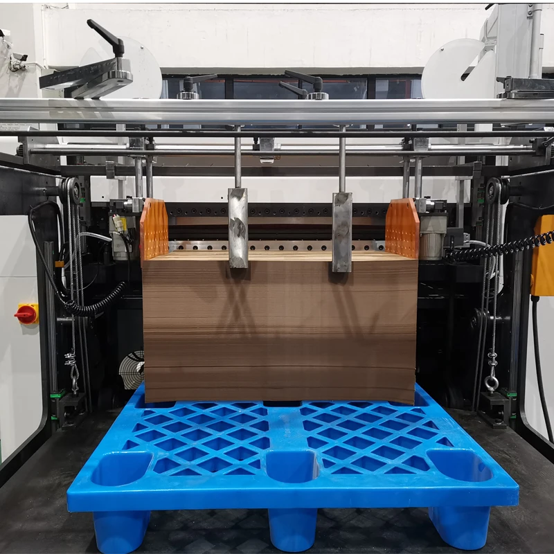 Paper Roll Sheeter Machine For Paper Cups Fan Die Cutting Creasing Machine Paper Container Making Machine With Stacker In China