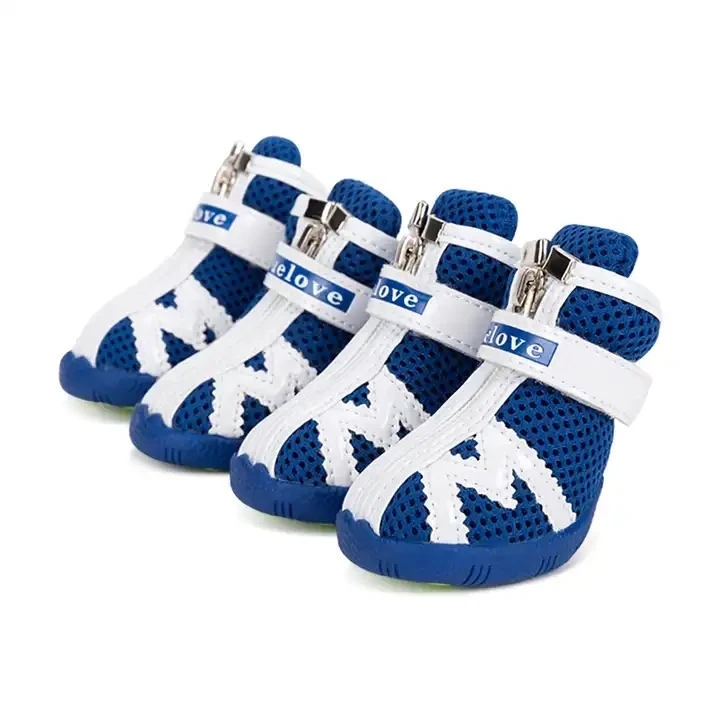 Winter snow dog shoes Fashion warm dog boots Pet outdoor rain boots Easy to clean and not easy to wear