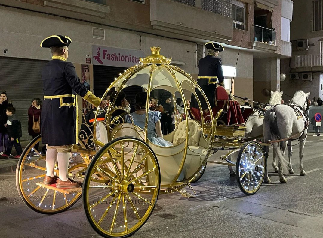 Princess Luxury Pumpkin Wedding Carriage Romantic Stylish Electric Horse Carriage Made of Steel Factory Price