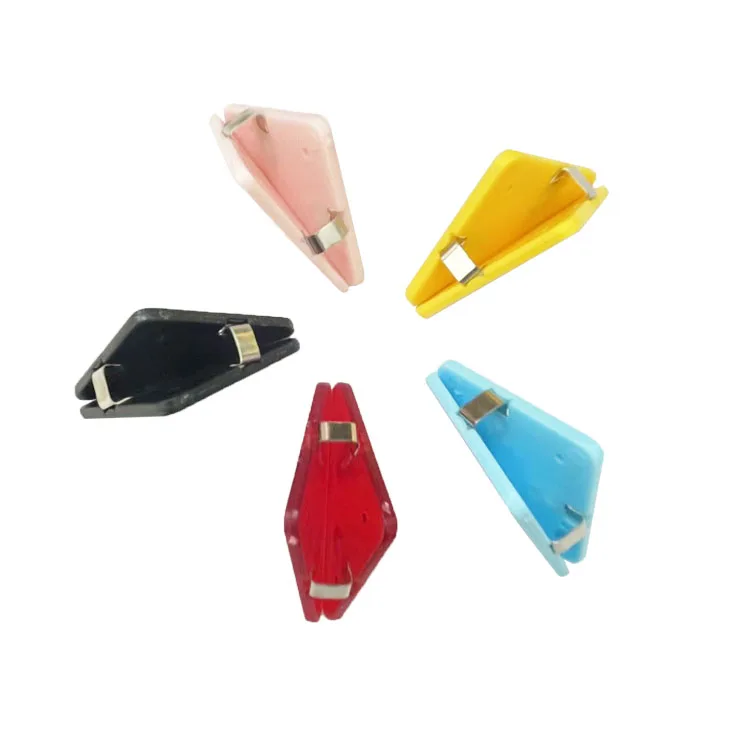 Exquisite cute triangle plastic clip paper clip fasteners for paper