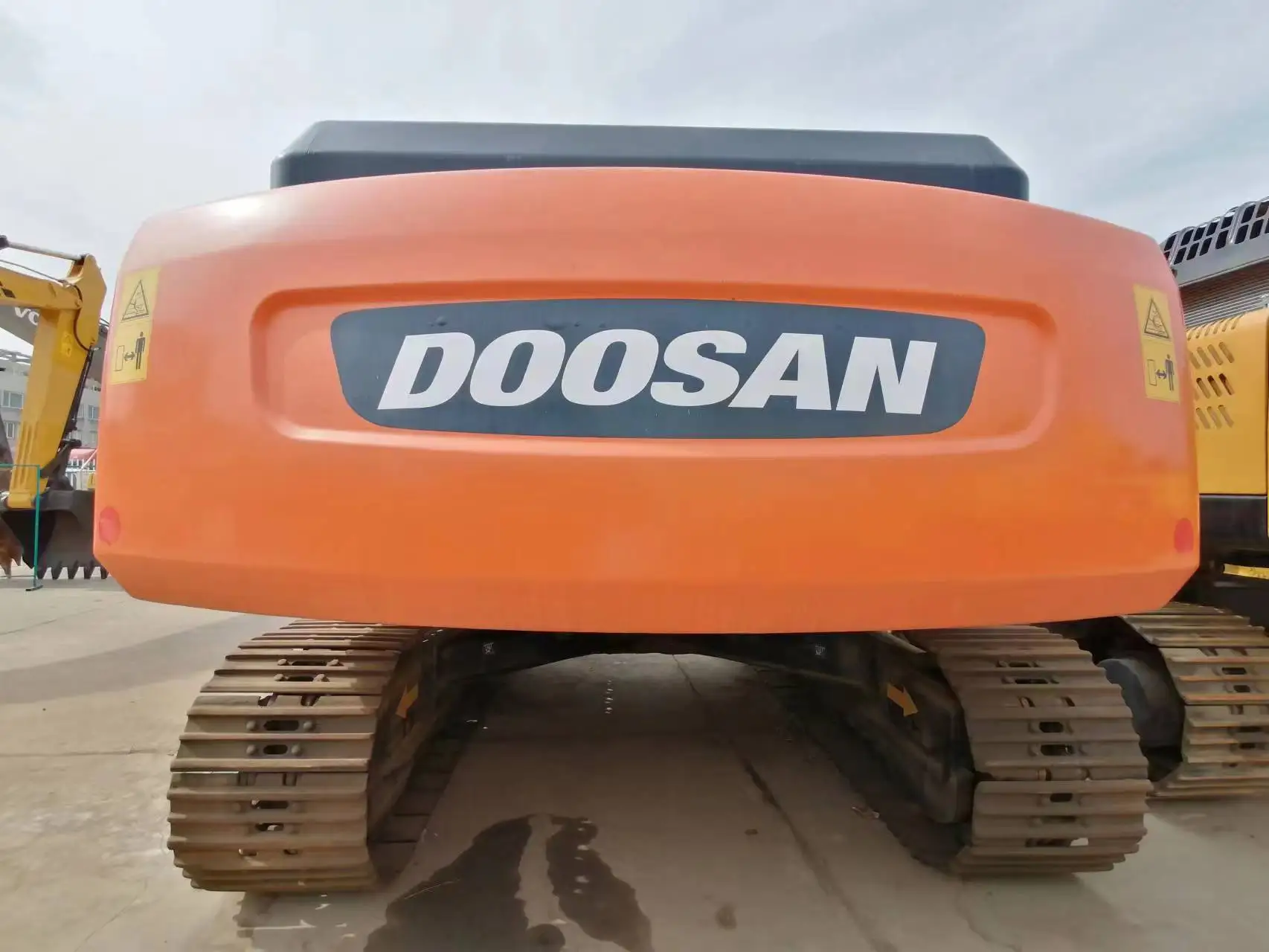 Б/у экскаватор Doosan dh300 Корея импортный Рабочий вес 33 тонны