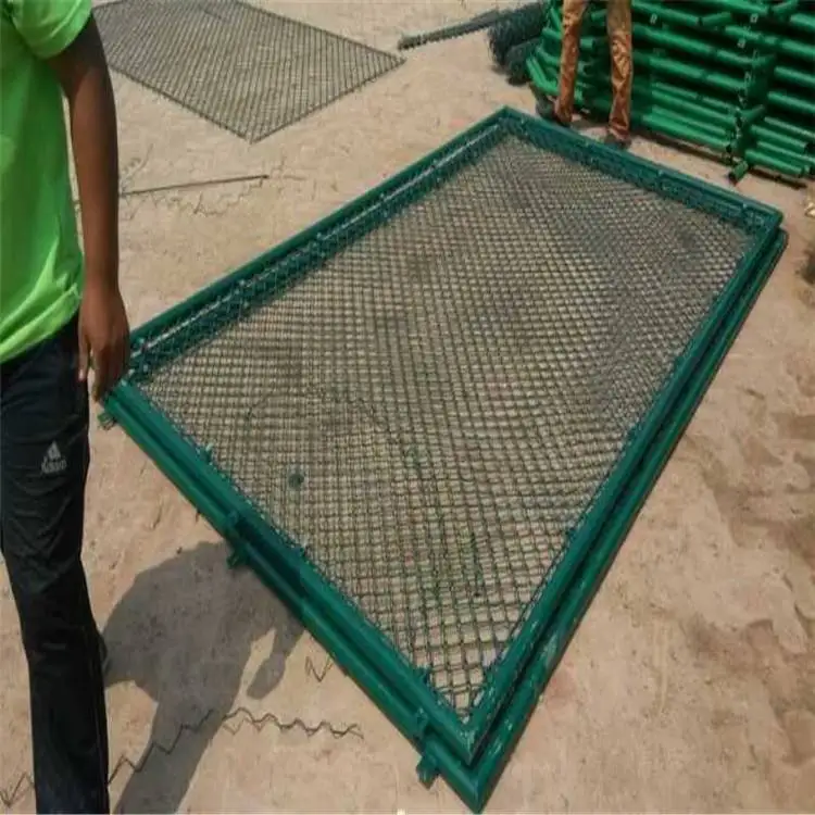 1.8 Hight Galvanized Mesh Fence Price Steel Wire Chain Link Fence