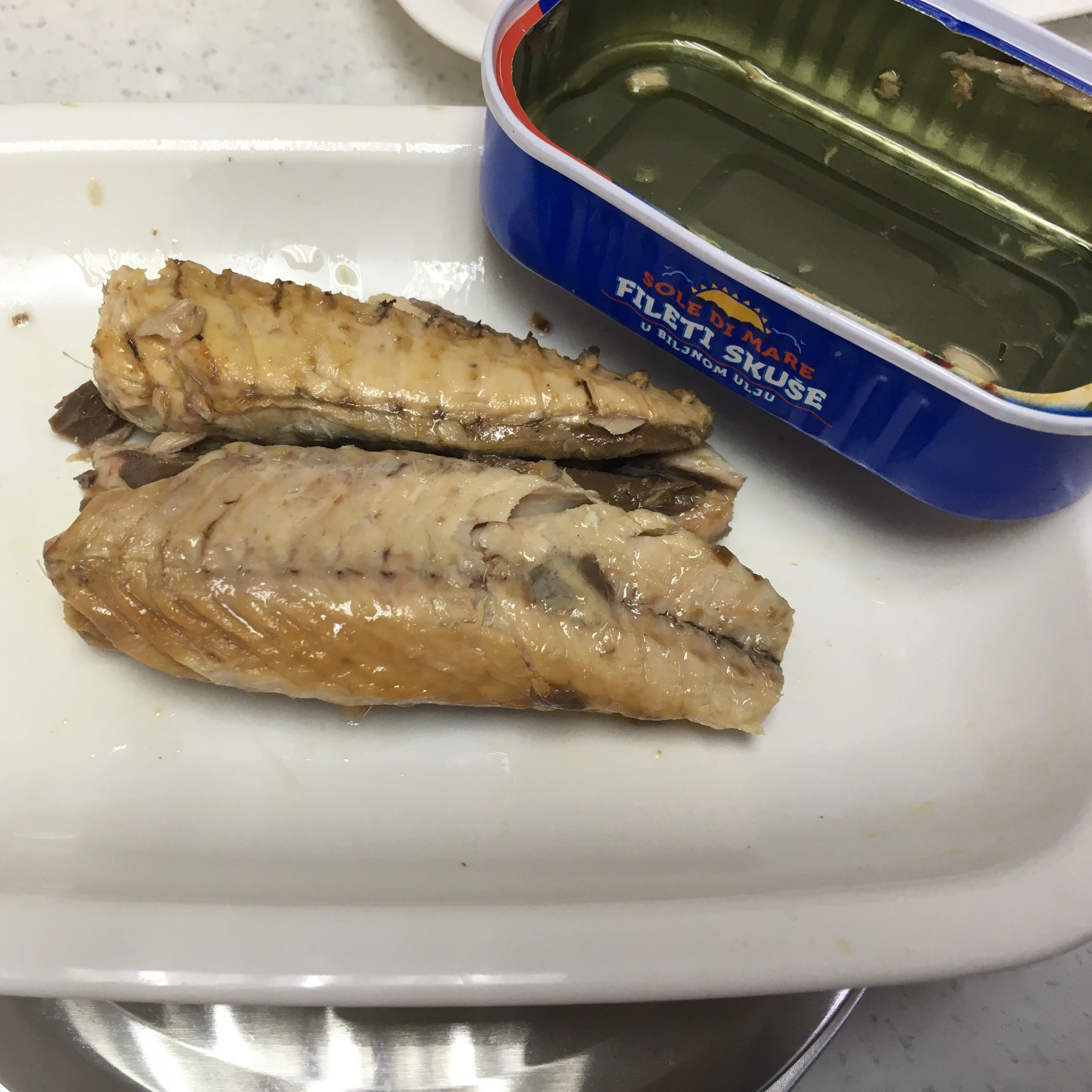 canned mackerel fillets without skin in sunflower oil 125g export