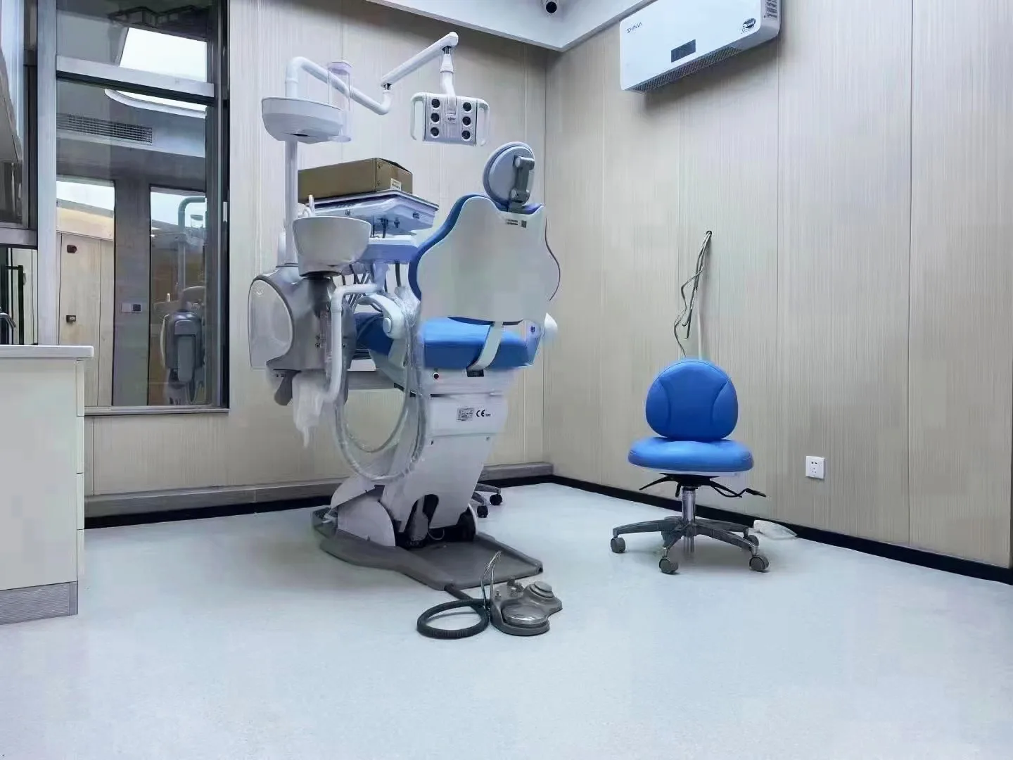 Ginee medical hospital use Pvc vinyl floor Directional pattern plastic carpet roll Electric Resistant Homogeneous Vinyl Flooring