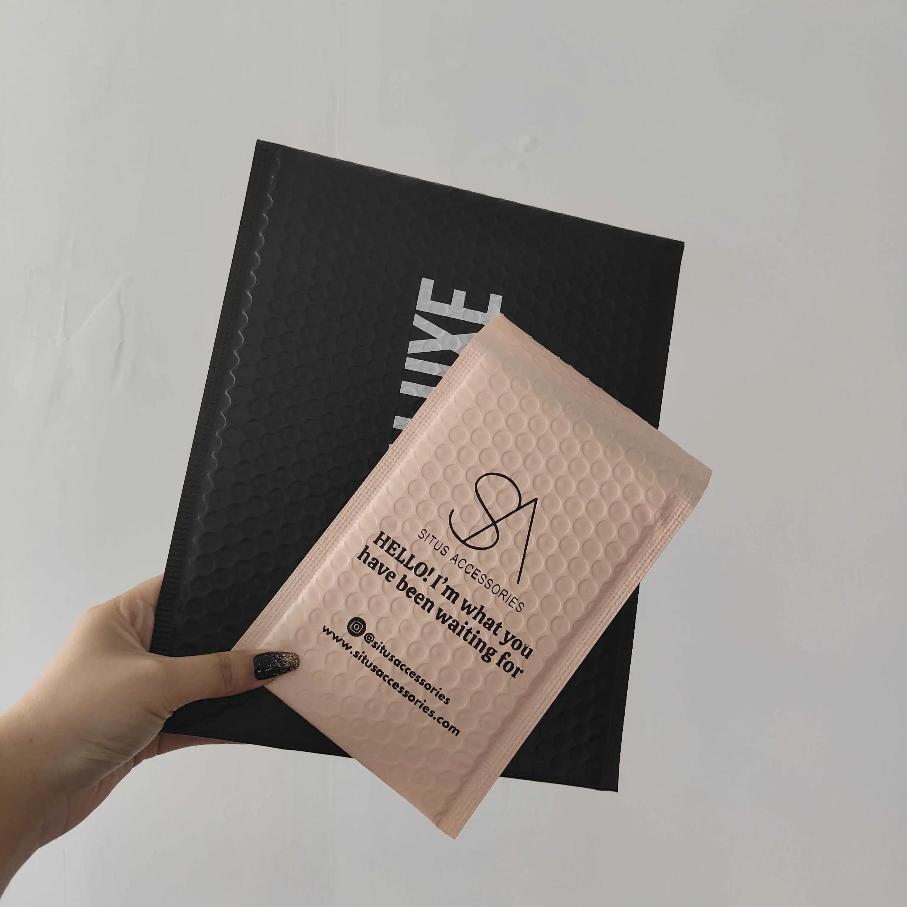 OEM Custom Deluxe 120GSM Shipping Bubble Bag Mailing bag blue white black print your logo