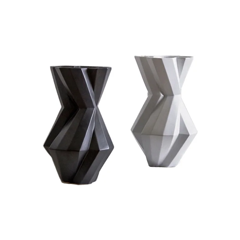 
Italian minimalist twist shape ceramic crafts vase furniture living room porch dry flower ware Hotel Club ornaments  (1600281588071)