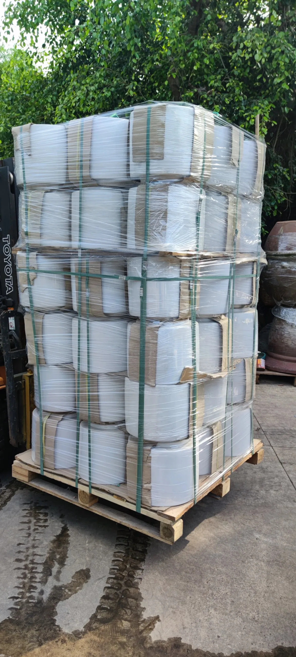 Mix Container Ceramic Pots such as Glazed Pots, Black Clay, Atlantis Pots with Cheap Price