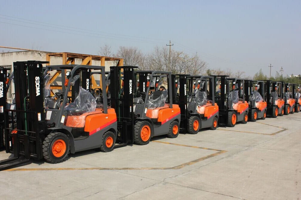 China Supplier Wholesale Counterweight SOCMA FD30T Japanese Diesel Engine Forklift